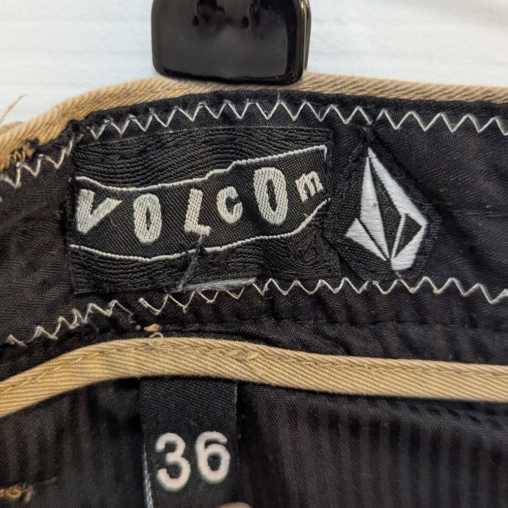 Volcom Men's Shorts | Size 36 | Inseam 11.5" - Picture 4 of 6